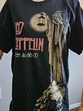 Led Zeppelin Graphic Tee. The Hermet./Stairway To Heaven